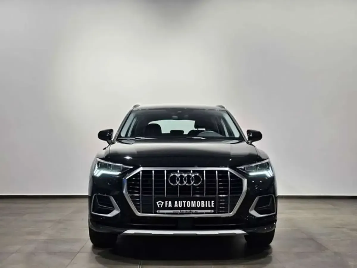 Gebraucht Audi Q3 Sport 150 PS (110 kW) 2024 Mythosschwarz metall (metallic) SUV
