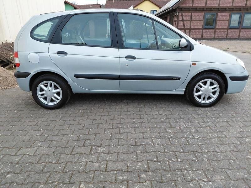 Gebraucht Renault Scénic Expression 107 PS (78 kW) 2001 Blau Van / Kleinbus