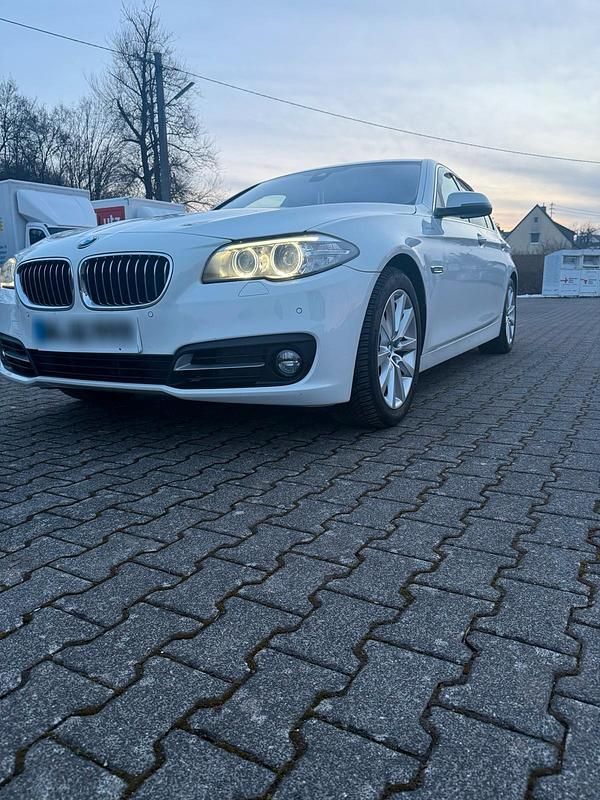 Gebraucht BMW 520 2014 Weiß Limousine