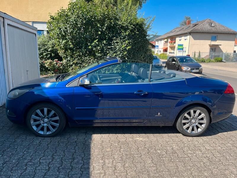 Blau Gebraucht 2008 Ford Focus Cabriolet Cabrio | 4.100 € - Bild 1/4