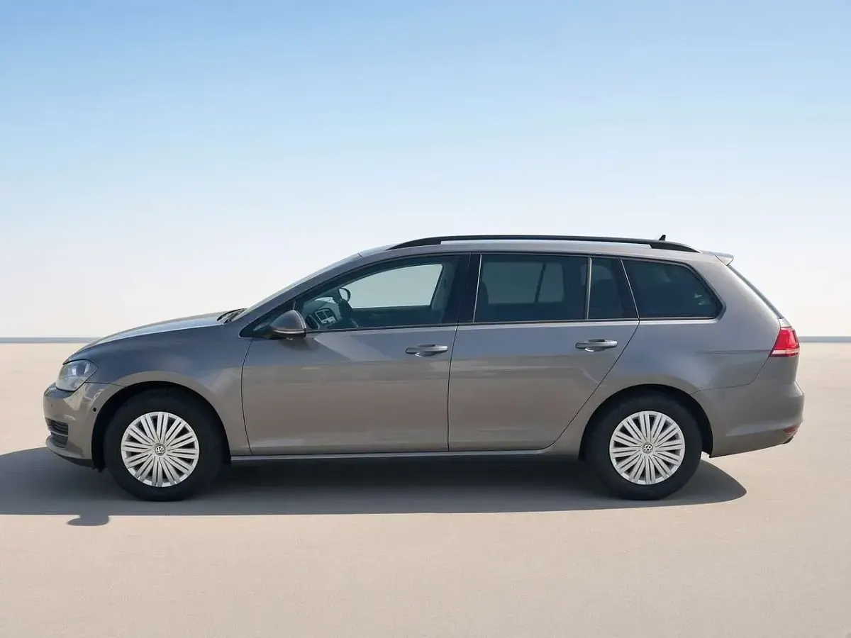 Gebraucht VW Golf VII Cup 105 PS (77 kW) 2014 Limestone grey metallic Kombi
