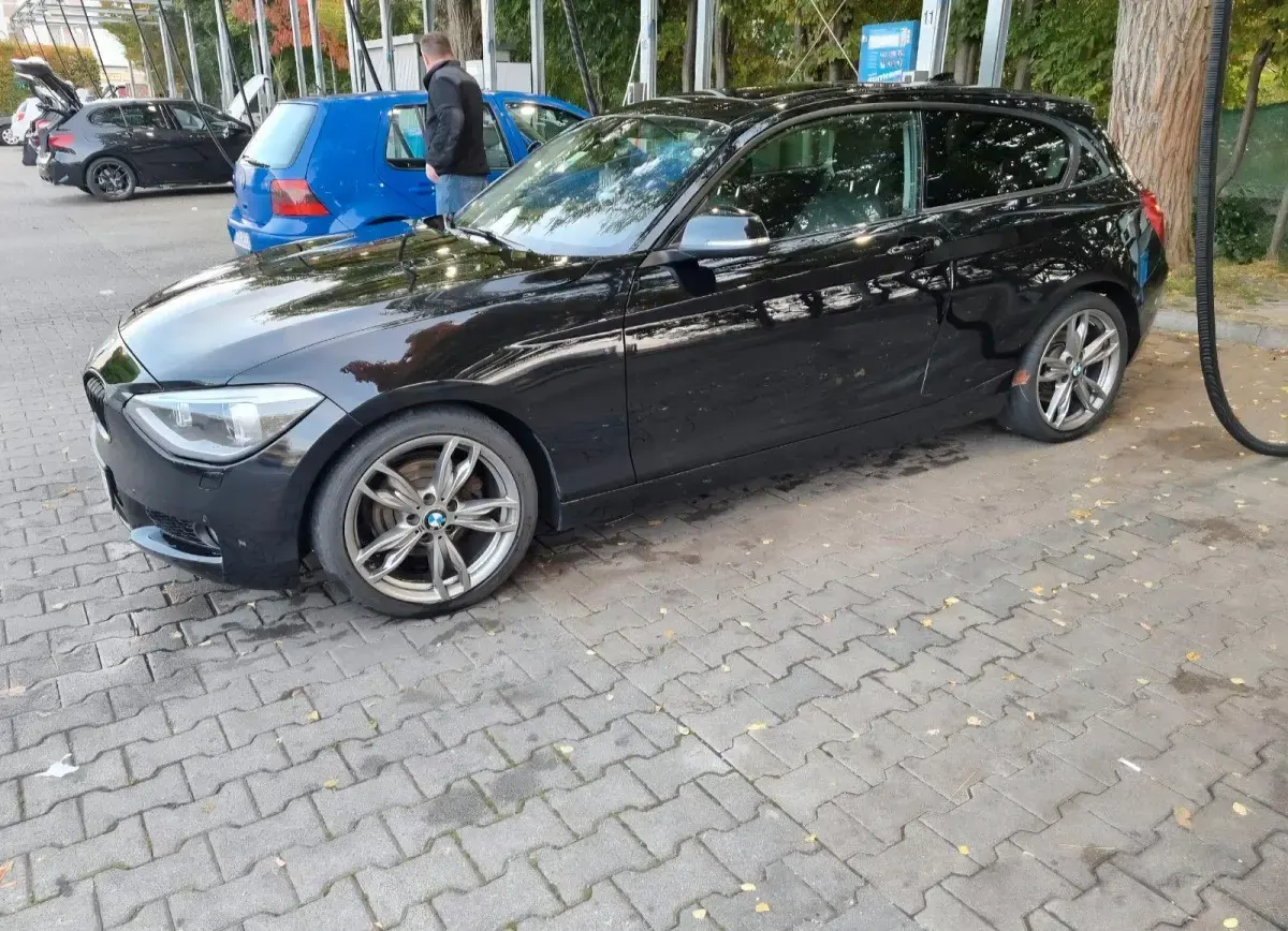 Gebraucht BMW 120 Exclusive 184 PS (135 kW) 2013 Schwarz Kleinwagen