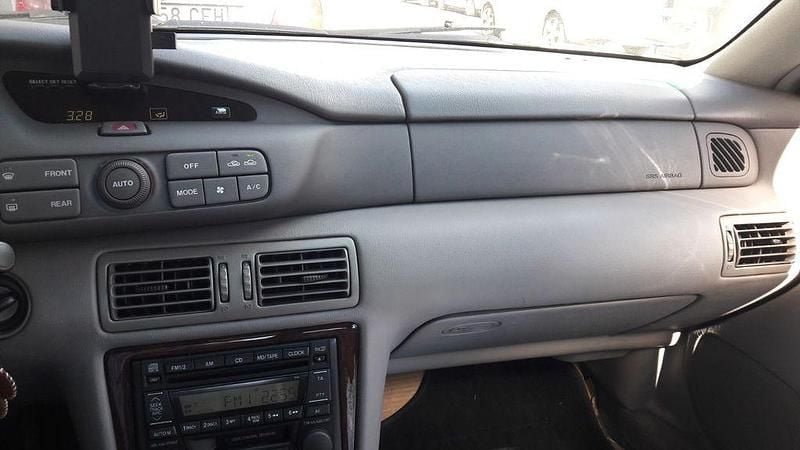 Gebraucht Mazda Xedos Exclusive 163 PS (119 kW) 2003 Beige Limousine