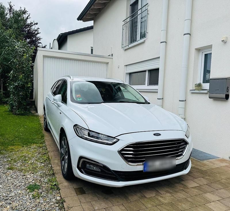 Weiß Gebraucht 2019 Ford Mondeo Titanium Kombi | 16.000 € (Fairer Preis) - Bild 1/4