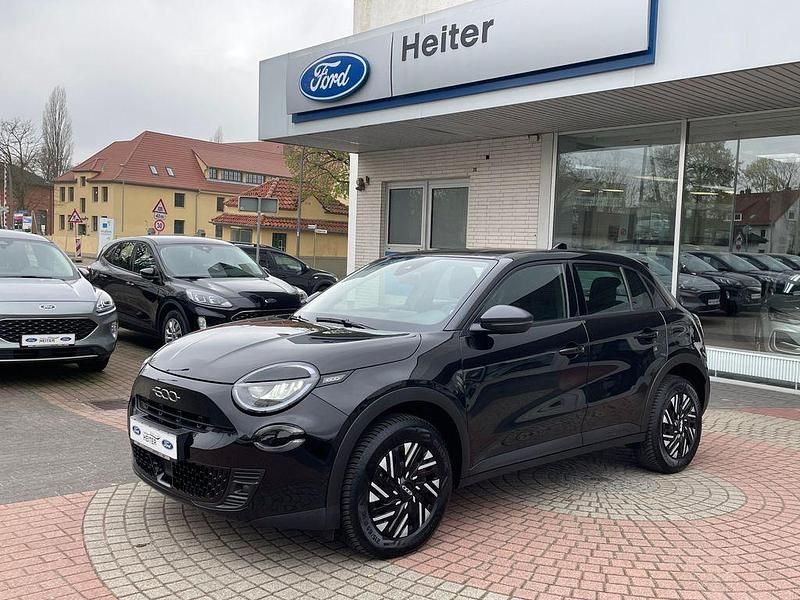 Gebraucht Fiat 600 101 PS (74 kW) 2024 Schwarz SUV