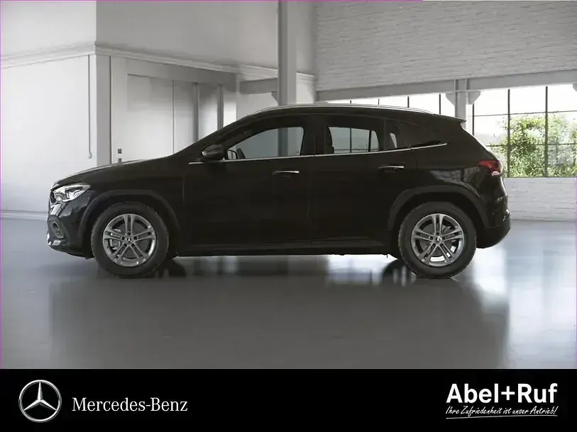 Gebraucht Mercedes GLA200 Style 150 PS (110 kW) 2023 Schwarz SUV