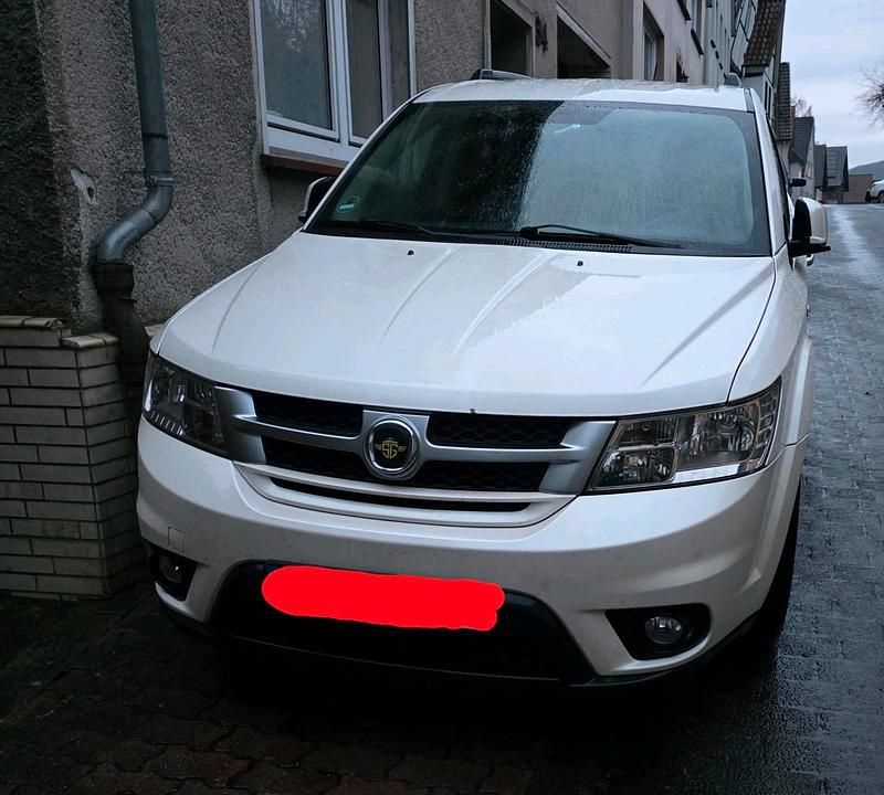 Gebraucht Fiat Freemont 170 PS (125 kW) 2014 Andere farben SUV