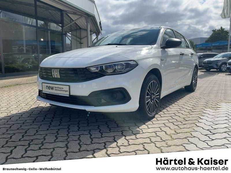 Bianco (weiß) Gebraucht 2024 Fiat Tipo Cross Kombi | 22.990 € (Fairer Preis) - Bild 1/4