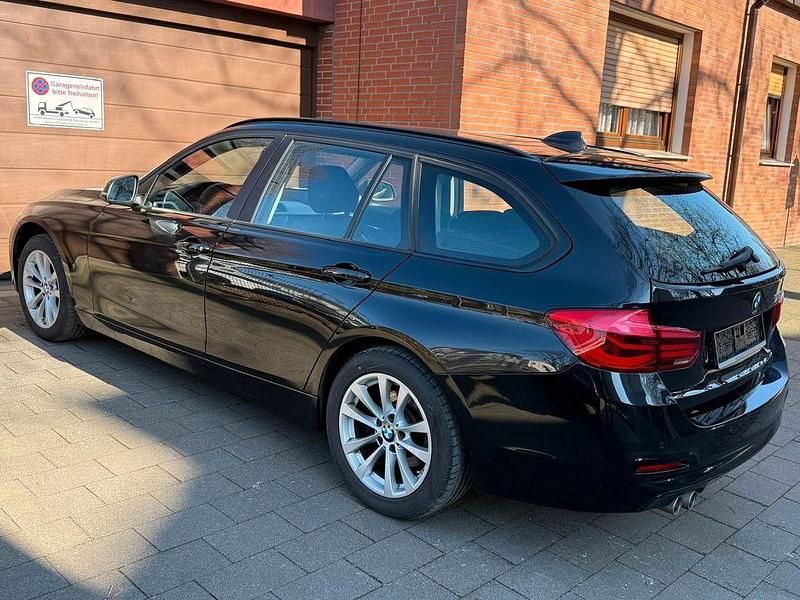 Gebraucht BMW 320 190 PS (139 kW) 2019 Schwarz Limousine