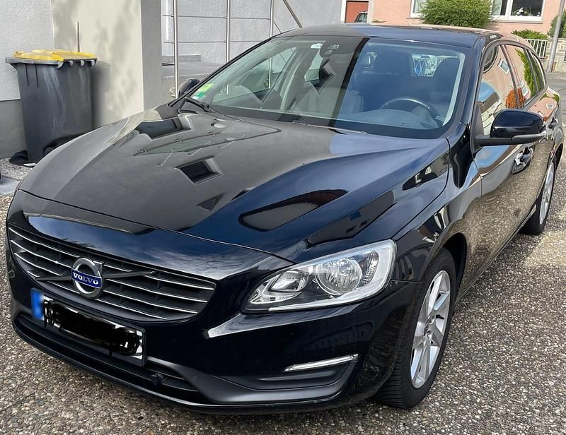 Gebraucht Volvo V60 181 PS (133 kW) 2014 Schwarz Kombi