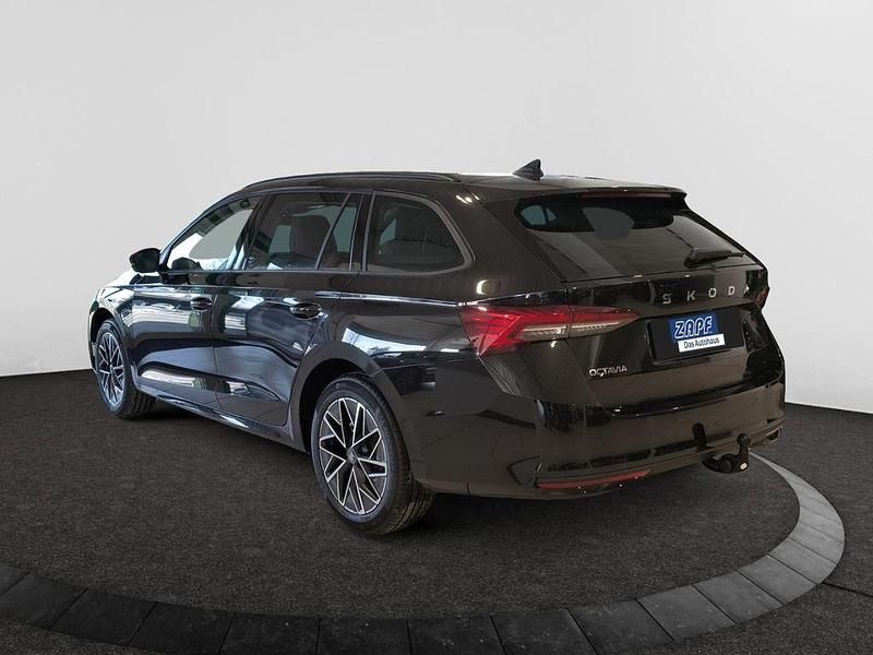 Neu Skoda Octavia 150 PS (110 kW) 2026 Schwarz Kombi