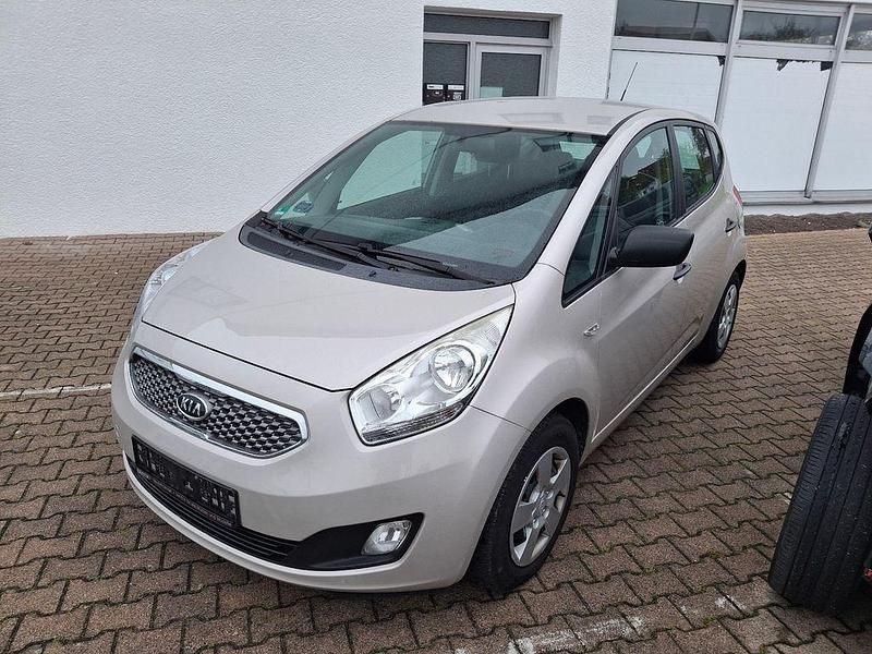 Silber Gebraucht 2011 Kia Venga Vision Kleinwagen | 2.300 € (Guter Preis) - Bild 1/4