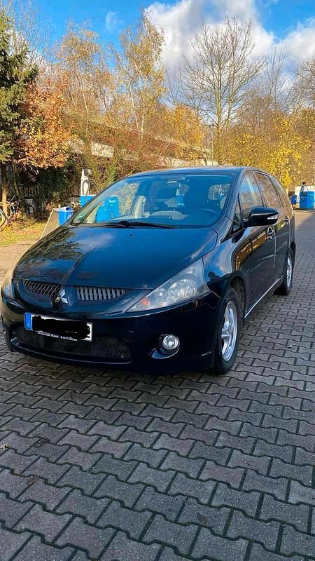 Schwarz Gebraucht 2005 Mitsubishi Grandis Van / Kleinbus | 3.500 € - Bild 1/4