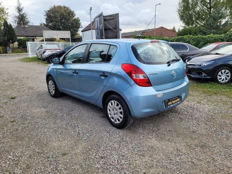Gebraucht Hyundai i20 Classic 77 PS (56 kW) 2009 Blau Kleinwagen