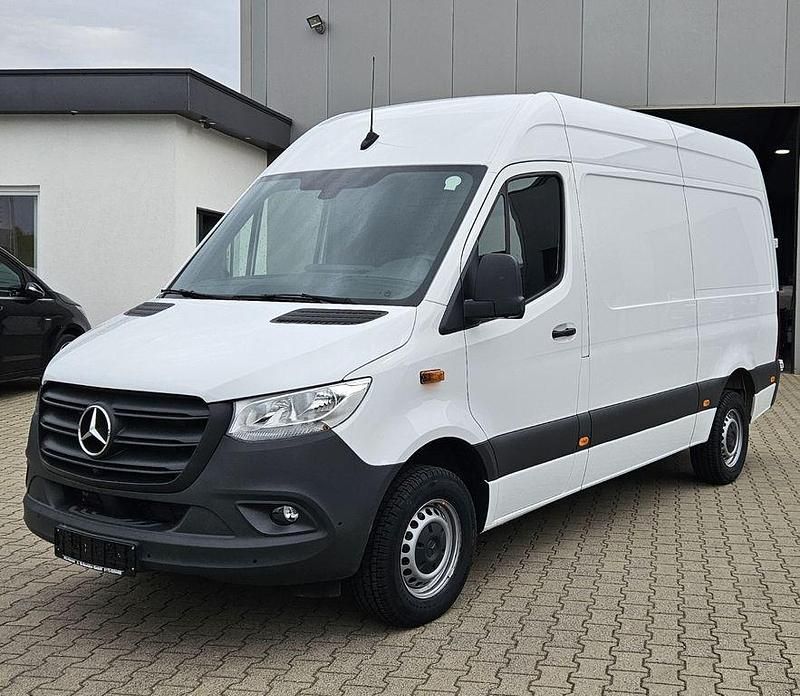 Weiß Gebraucht 2024 Mercedes Sprinter Van | 43.911 € (Fairer Preis) - Bild 1/4