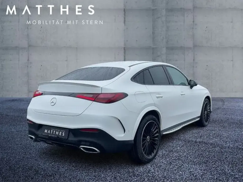 Gebraucht Mercedes GLC220 AMG 197 PS (144 kW) 2025 Polarweiß SUV