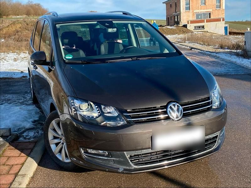 Gebraucht VW Sharan Highline 184 PS (135 kW) 2016 Braun Van / Kleinbus