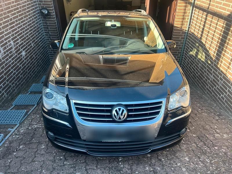 Schwarz Gebraucht 2007 VW Touran Highline Van / Kleinbus | 4.900 € (Fairer Preis) - Bild 1/4