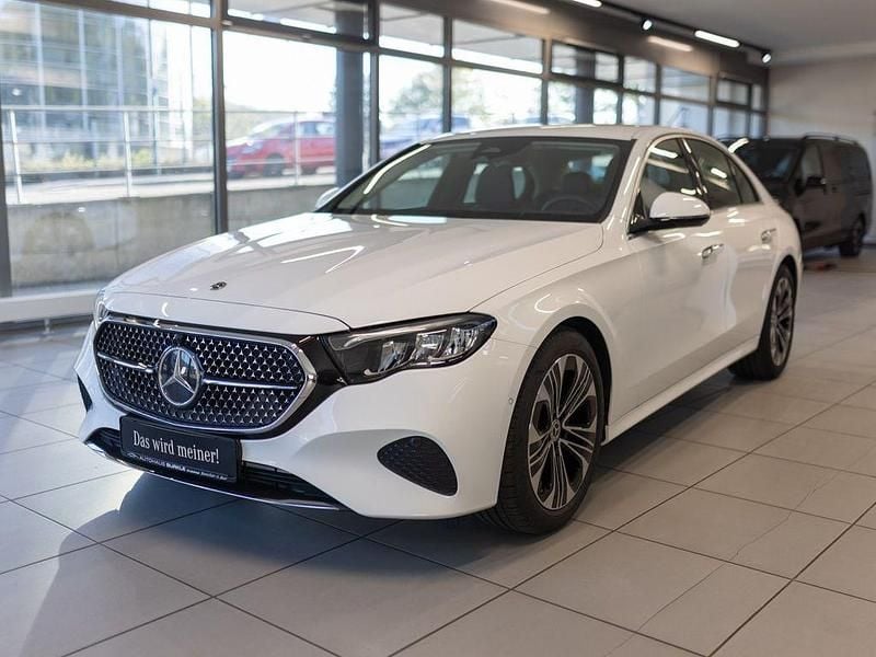 Używany Mercedes E200 Advanced 204 KM (150 kW) 2025 Biały Sedan/Limuzyna