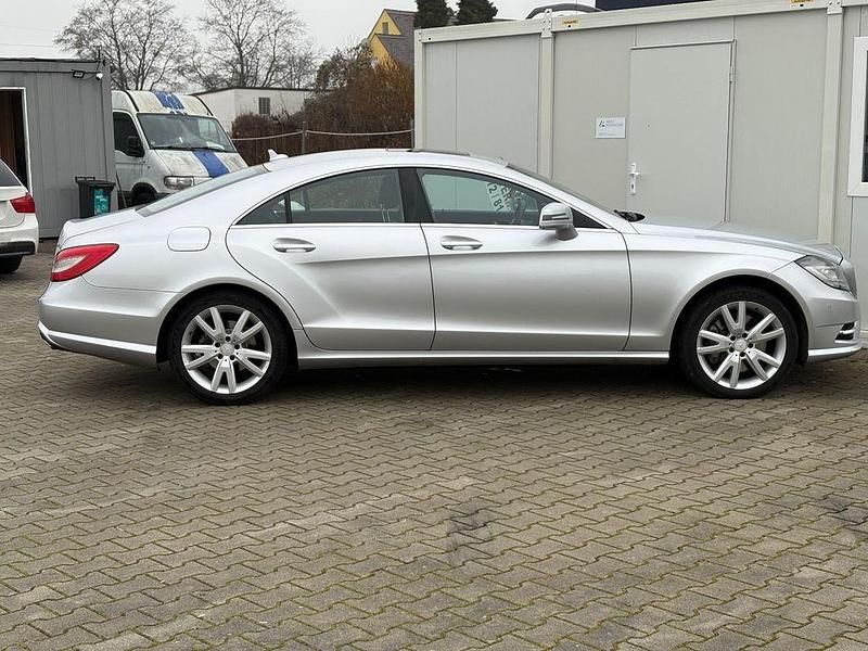 Gebraucht Mercedes CLS350 AMG line 265 PS (194 kW) 2012 Silber Limousine