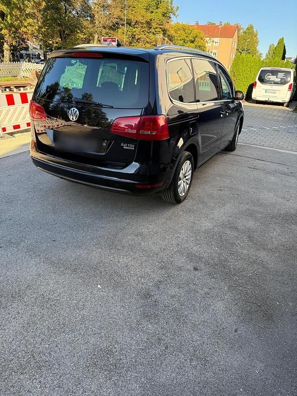 Gebraucht VW Sharan 140 PS (102 kW) 2012 Schwarz Van / Kleinbus