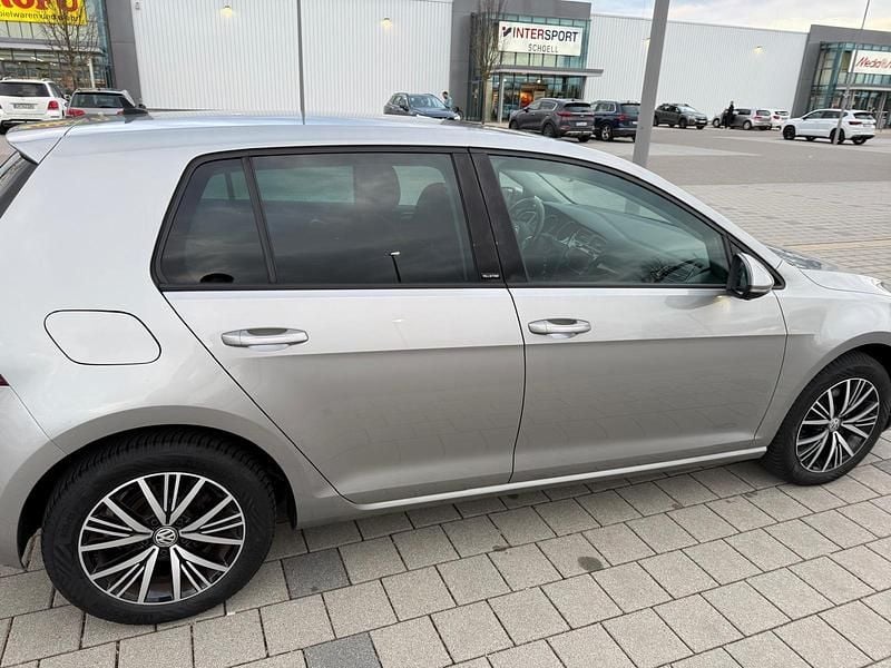 Gebraucht VW Golf VII Allstar 110 PS (80 kW) 2016 Silber Limousine