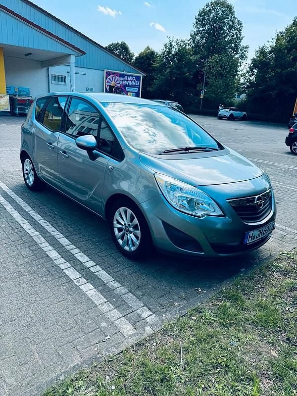 Grau Gebraucht 2013 Opel Meriva Van / Kleinbus | 3.800 € (Guter Preis) - Bild 1/4