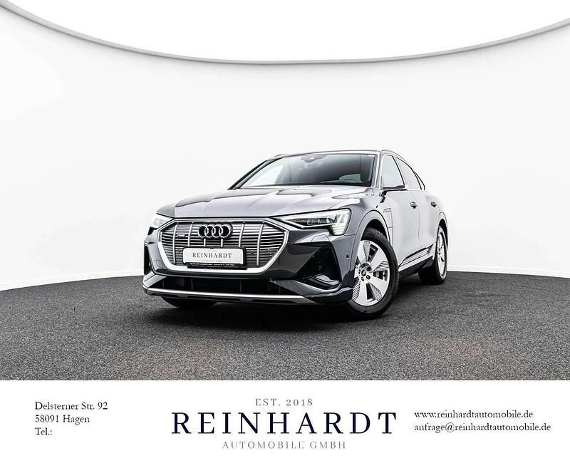 Daytonagrau perleffekt Gebraucht 2022 Audi e-tron Sportback S-Line SUV | 39.290 € (Superpreis) - Bild 1/3