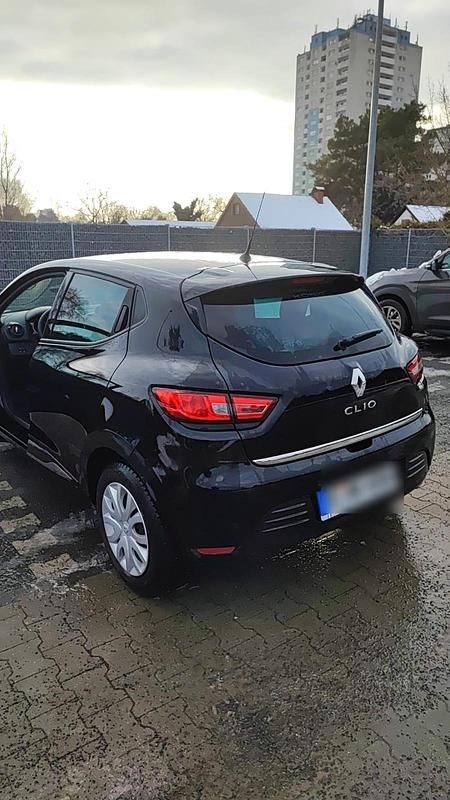 Gebraucht Renault Clio V 60 PS (44 kW) 2020 Schwarz Limousine