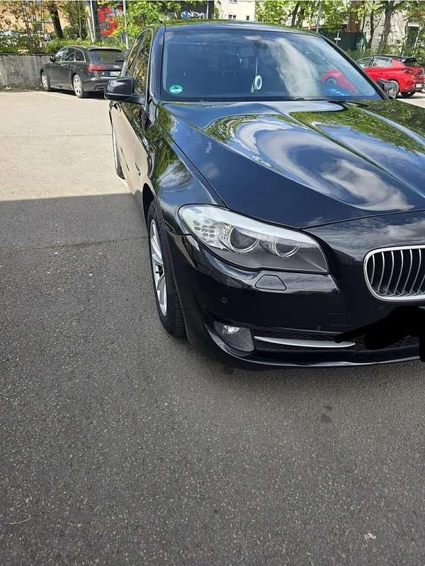 Second-hand BMW 525 218 CP (160 kW) 2013 Berlinǎ