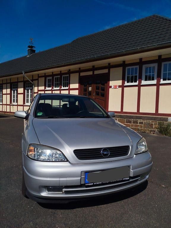 Silber Gebraucht 2001 Opel Astra Coupé | 1.400 € (Fairer Preis) - Bild 1/4