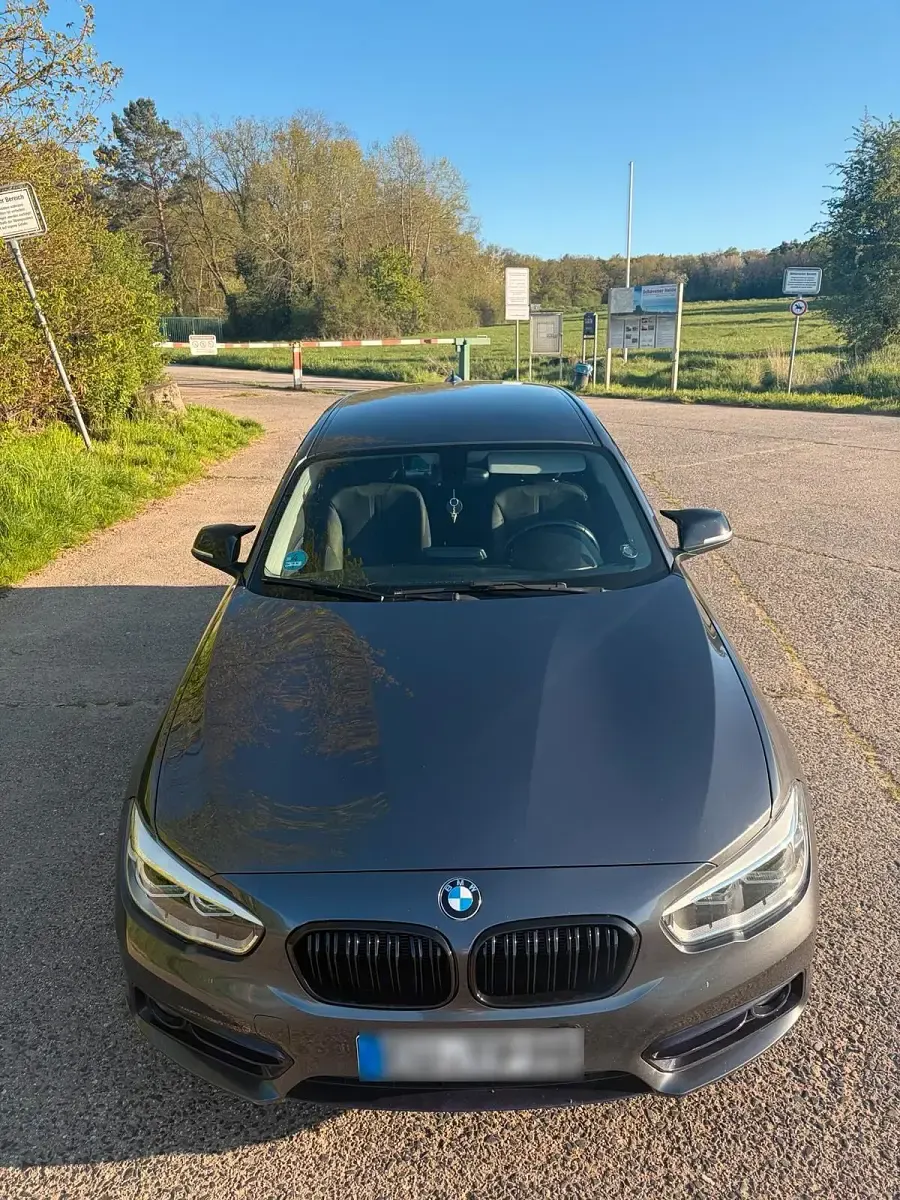 Gebraucht BMW 118 M Sport 136 PS (100 kW) 2016 Grau Kleinwagen