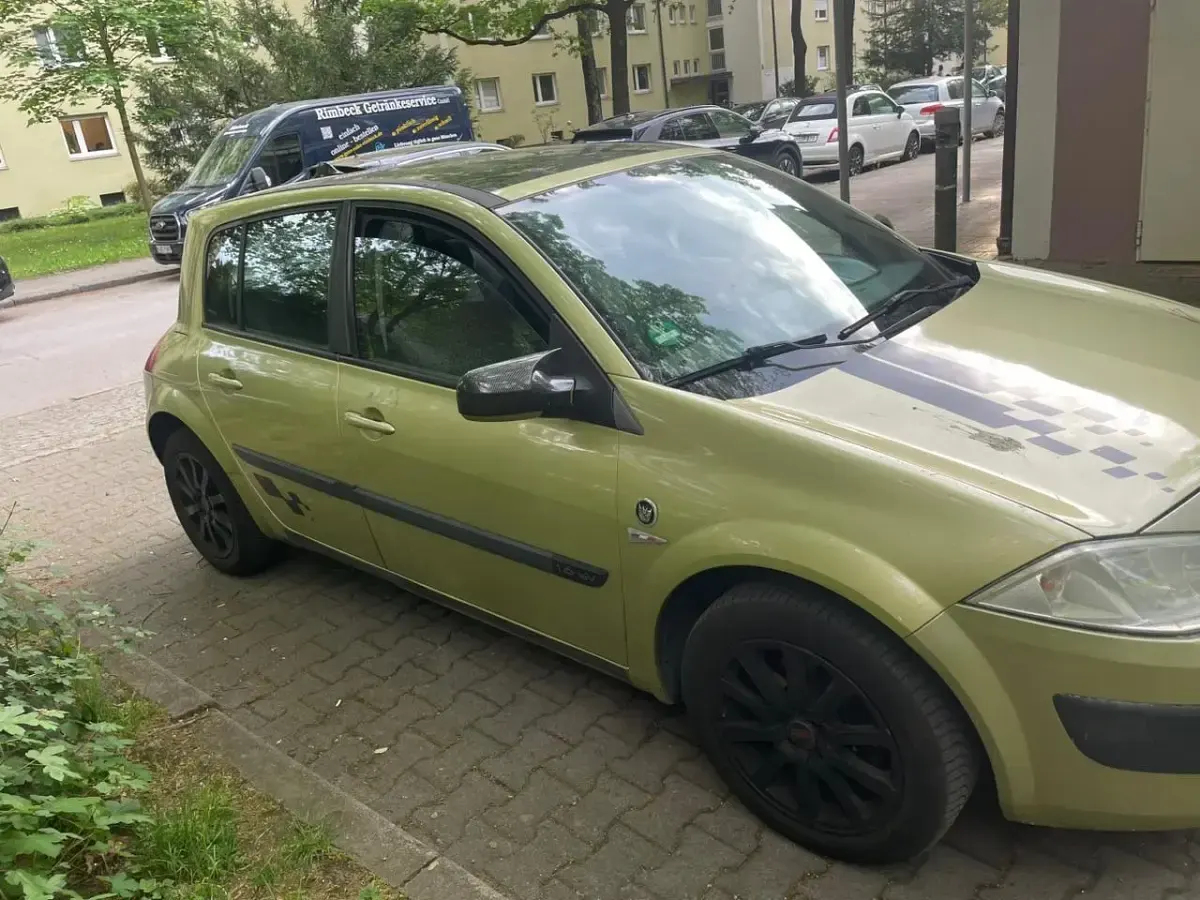 Gebraucht Renault Mégane 100 PS (73 kW) 2004 Grün Kleinwagen