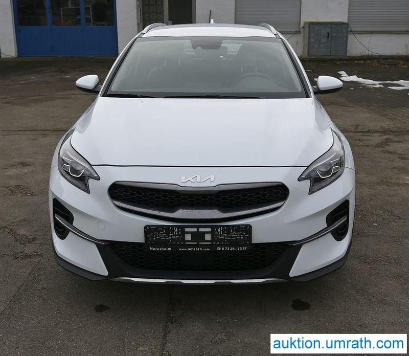 Gebraucht Kia XCeed 160 PS (117 kW) 2022 Weiß SUV