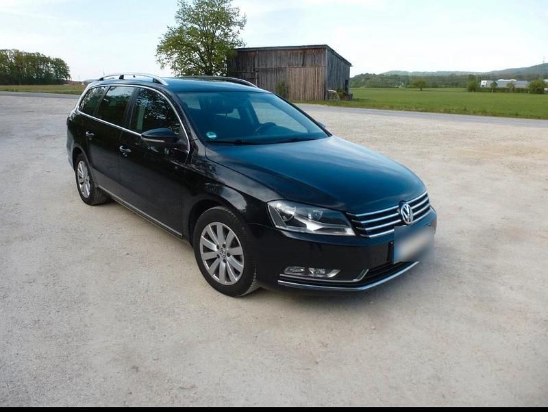 Gebraucht VW Passat 140 PS (102 kW) 2013 Schwarz Kombi