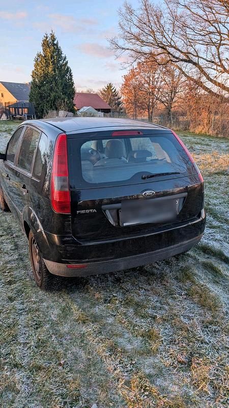 Gebraucht Ford Fiesta 69 PS (50 kW) 2002 Schwarz Kleinwagen