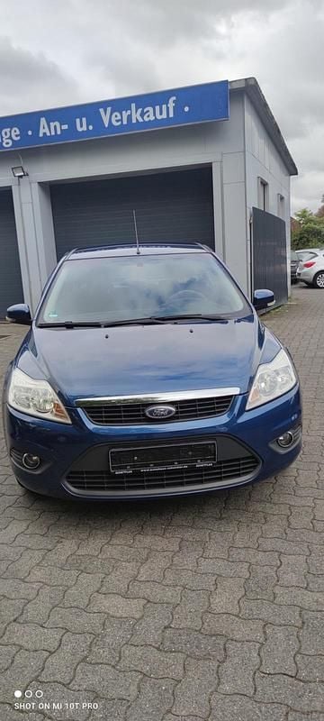 Gebraucht Ford Focus 100 PS (73 kW) 2008 Blau Kleinwagen