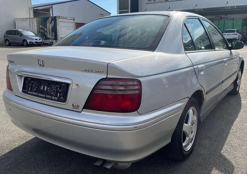 Gebraucht Honda Accord LS 136 PS (100 kW) 2000 Silber Limousine