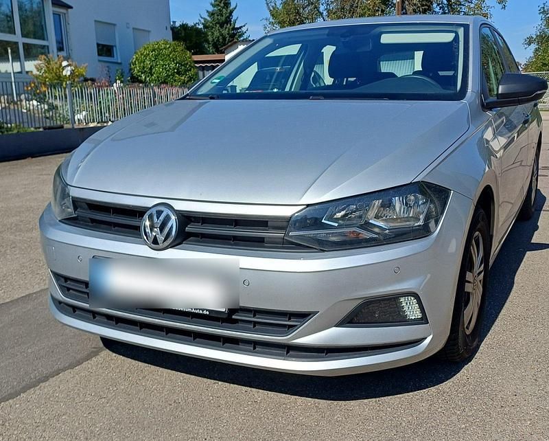 Silber Gebraucht 2019 VW Polo Trendline Kleinwagen | 12.000 € (Guter Preis) - Bild 1/4