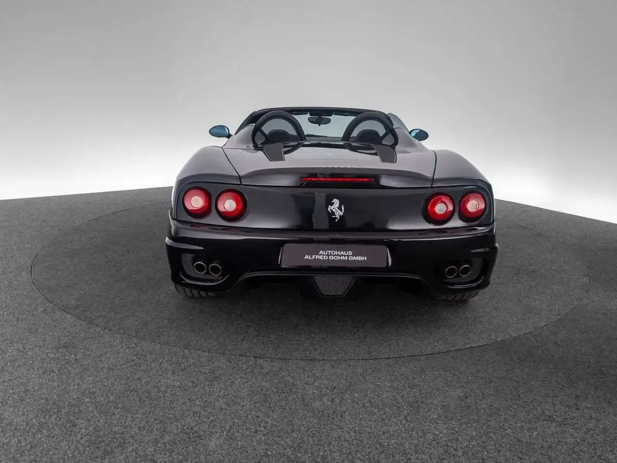 Second-hand Ferrari 360 400 CP (294 kW) 2001 Negru Cabrio
