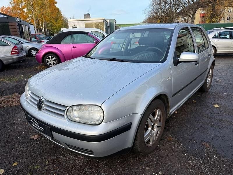 Silber Gebraucht 2002 VW Golf IV Limousine | 800 € (Superpreis) - Bild 1/4