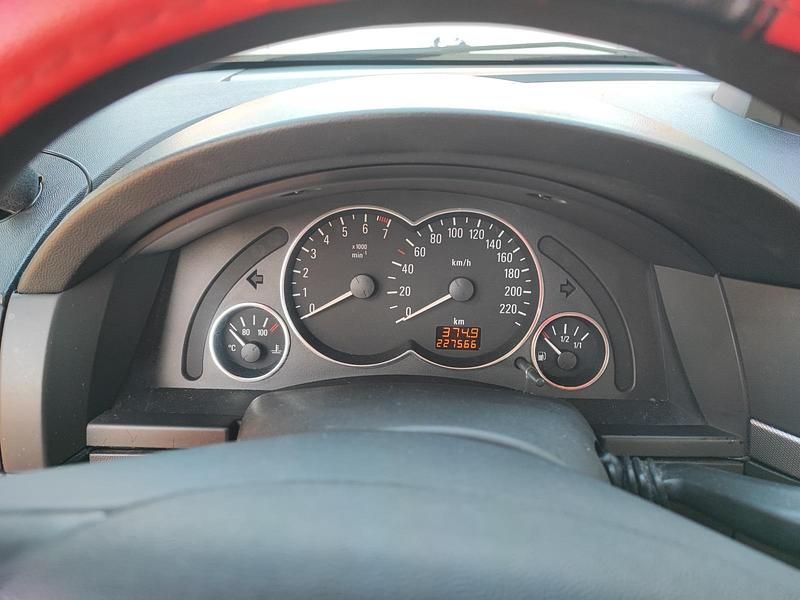 Gebraucht Opel Meriva 101 PS (74 kW) 2004 Van / Kleinbus