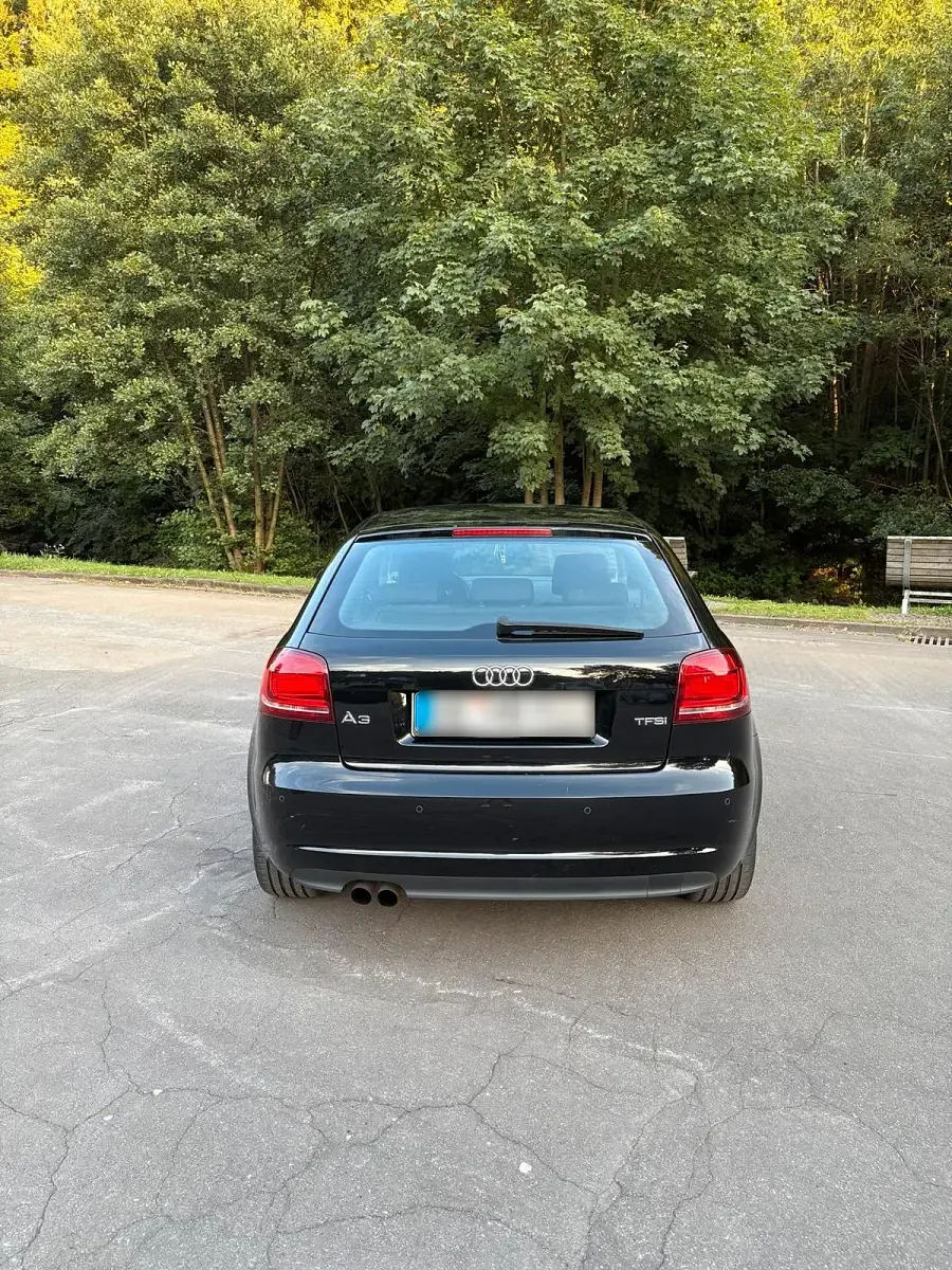 Gebraucht Audi A3 125 PS (91 kW) 2010 Schwarz Kleinwagen