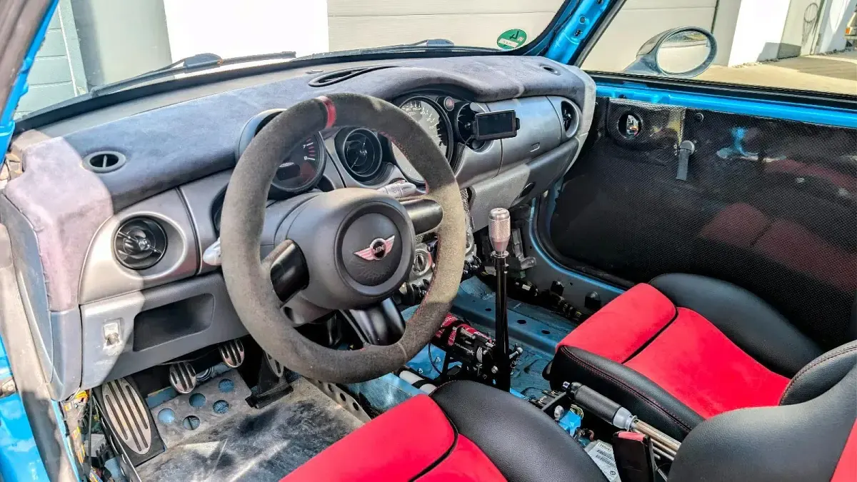 Używany Mini John Cooper Works 240 KM (176 kW) 2003 Niebieski Hatchback