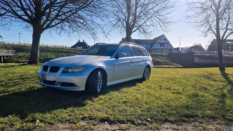 Gebraucht BMW 320 150 PS (110 kW) 2006 Silber Kombi
