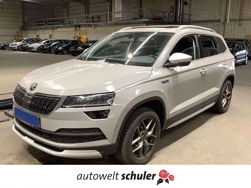Grau Gebraucht 2019 Skoda Karoq SUV | 25.889 € (Teuer) - Bild 1/2