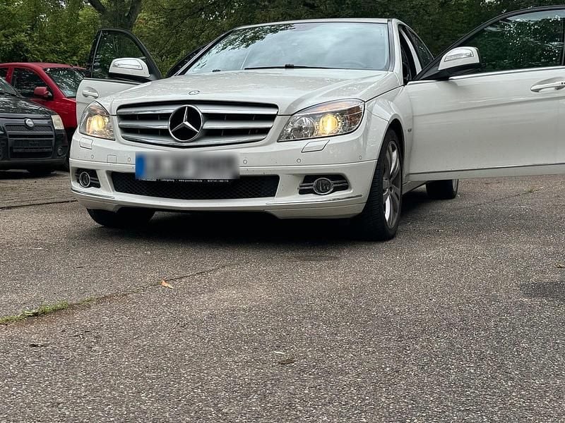 Weiß Gebraucht 2008 Mercedes C350 Avantgarde Limousine | 7.000 € (Superpreis) - Bild 1/4
