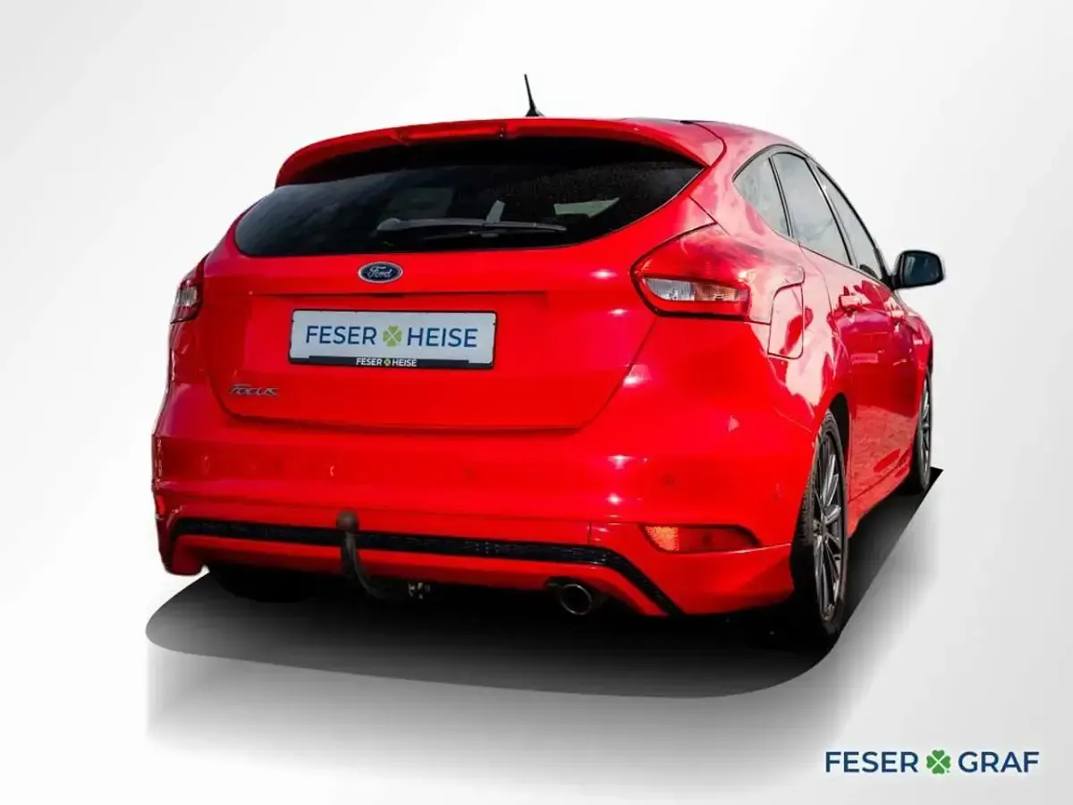 Brugt Ford Focus ST-Line 182 HK (133 kW) 2018 Rød Sedan