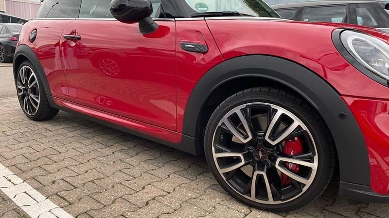 Rot Gebraucht 2022 Mini John Cooper Works Kleinwagen | 29.000 € (Guter Preis) - Bild 1/4