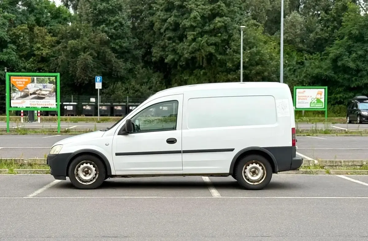 Gebraucht Opel Combo 90 PS (66 kW) 2010 Weiß Van / Kleinbus